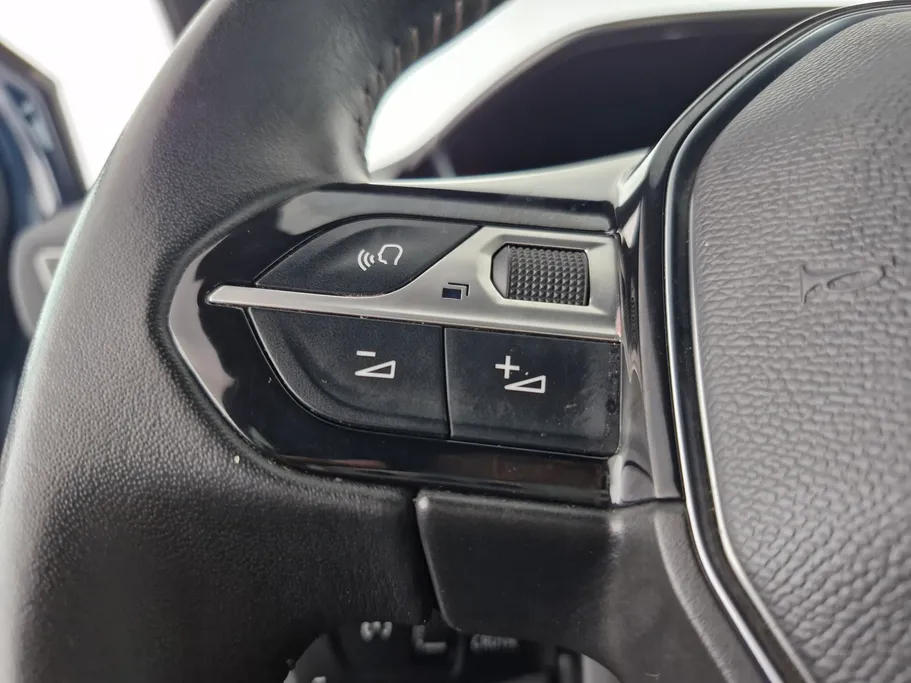 2025 Peugeot 3008 Active 