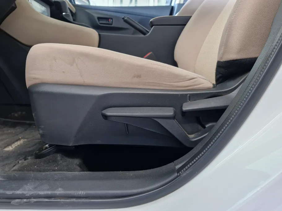 2023 Toyota Yaris  Y 