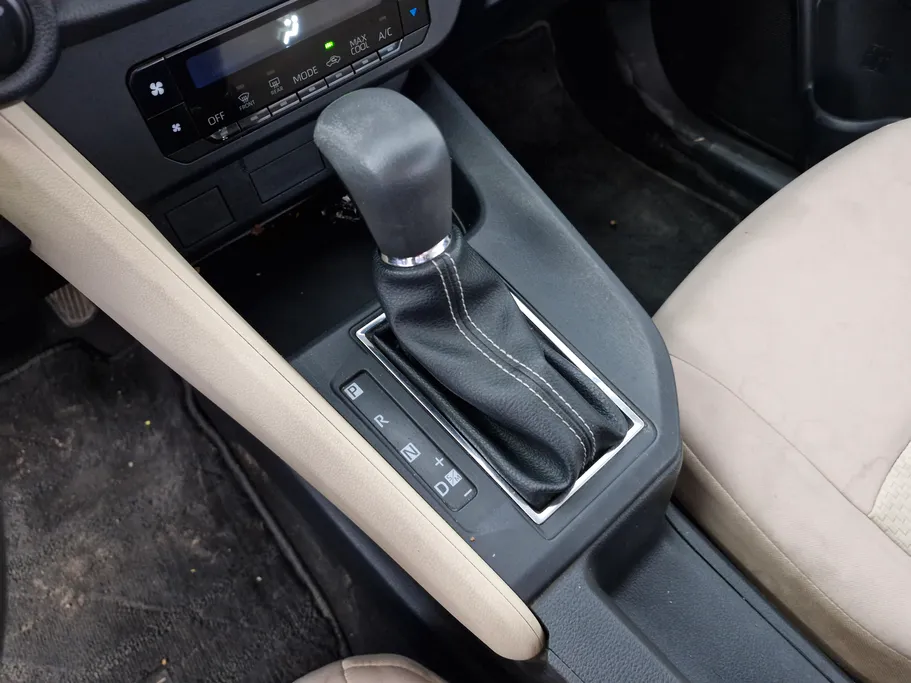 2023 Toyota Yaris  Y 