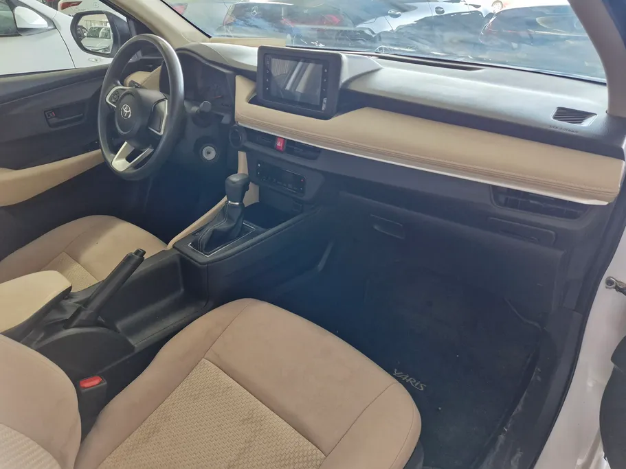 2023 Toyota Yaris  Y 