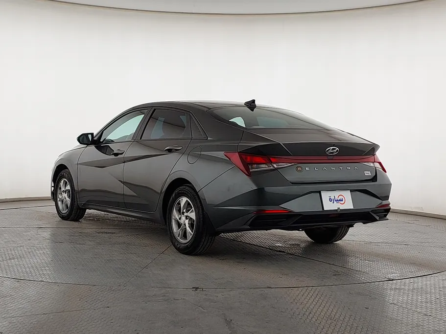 2023 Hyundai Elantra Smart 