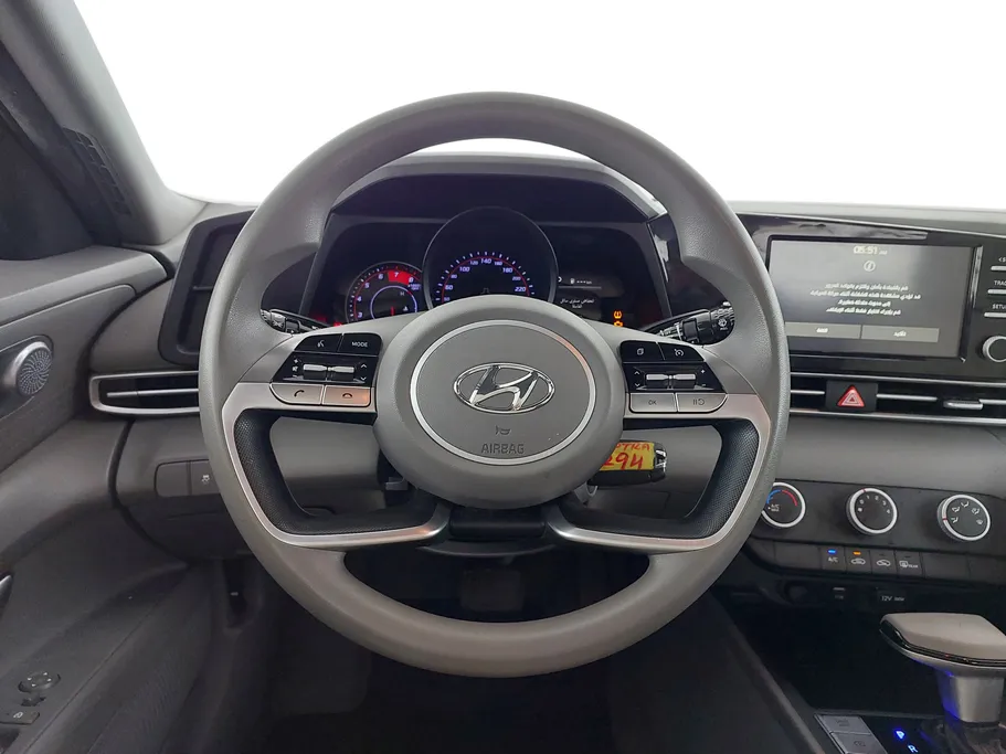 2023 Hyundai Elantra Smart 
