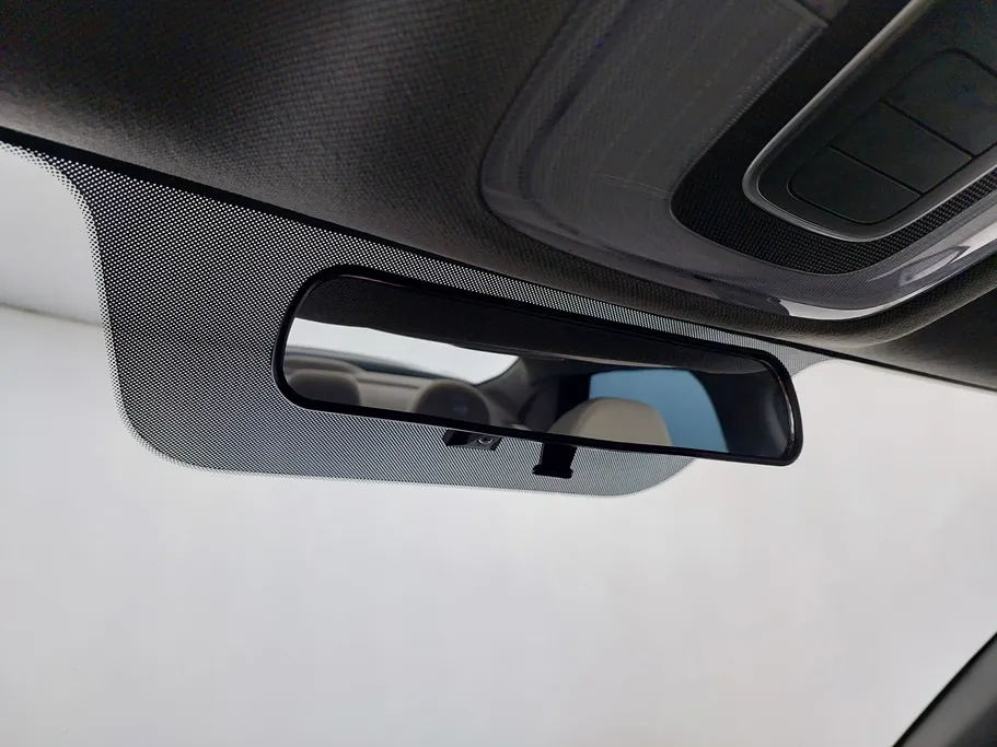 2023 Hyundai Elantra Smart 