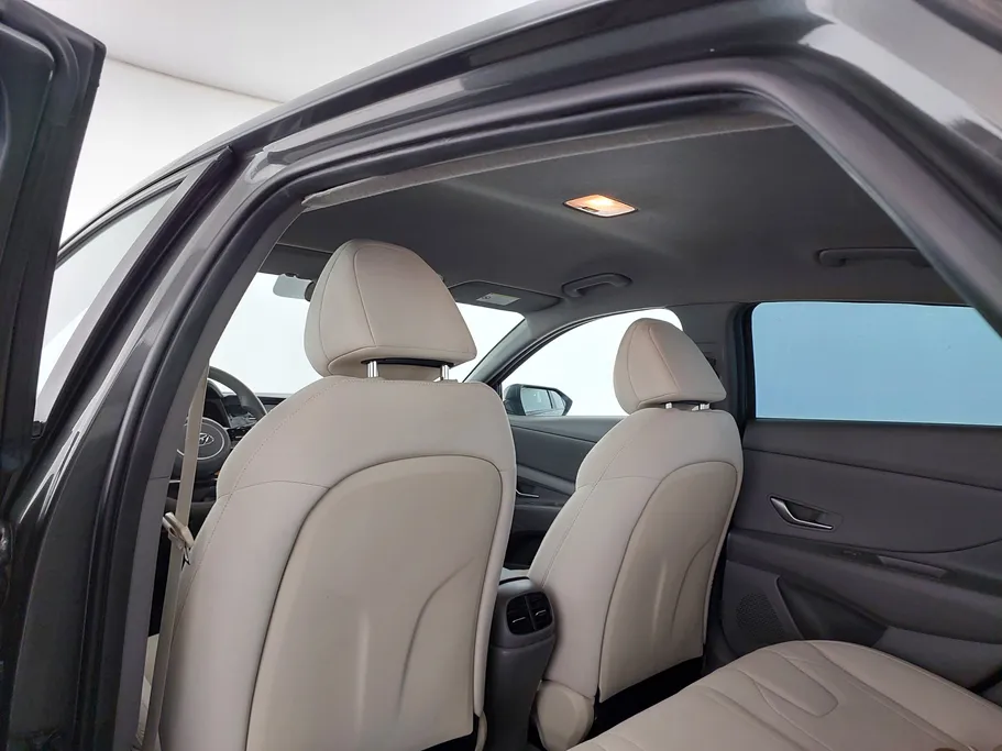 2023 Hyundai Elantra Smart 