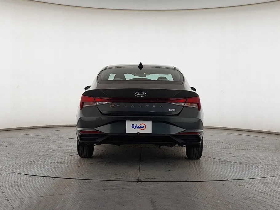 2023 Hyundai Elantra Smart 