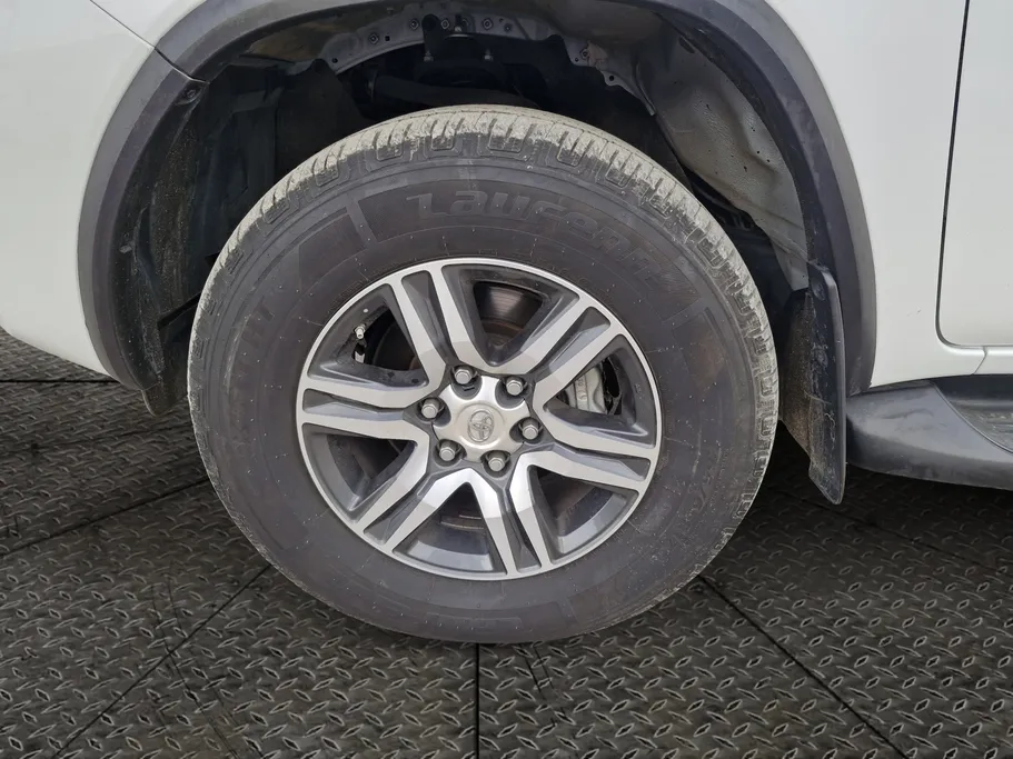 2023 Toyota Fortuner VX 