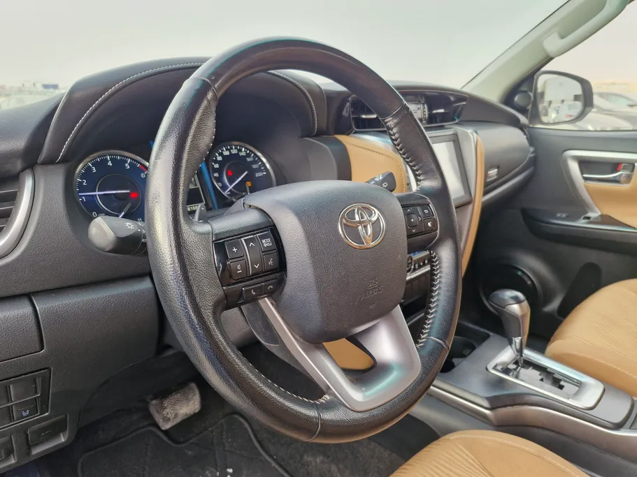 2023 Toyota Fortuner VX 