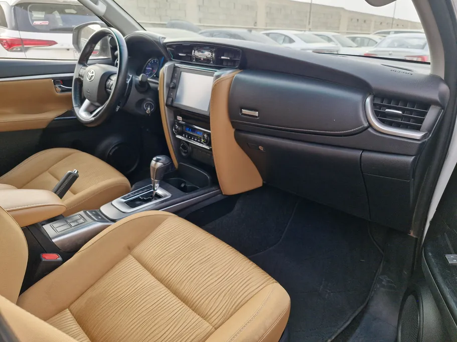 2023 Toyota Fortuner VX 