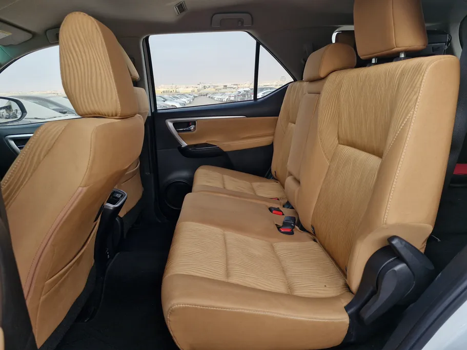 2023 Toyota Fortuner VX 