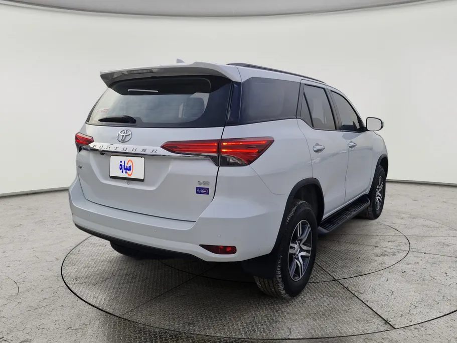 تويوتا فورتشنر VX1 2023 