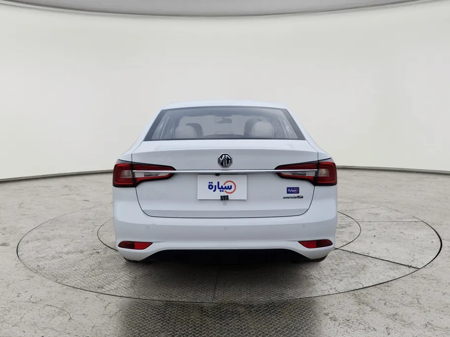 ام جي 5 LUX 2023 