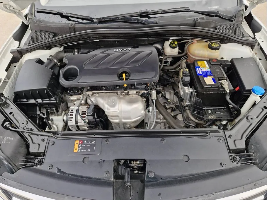 ام جي 5 LUX 2023 