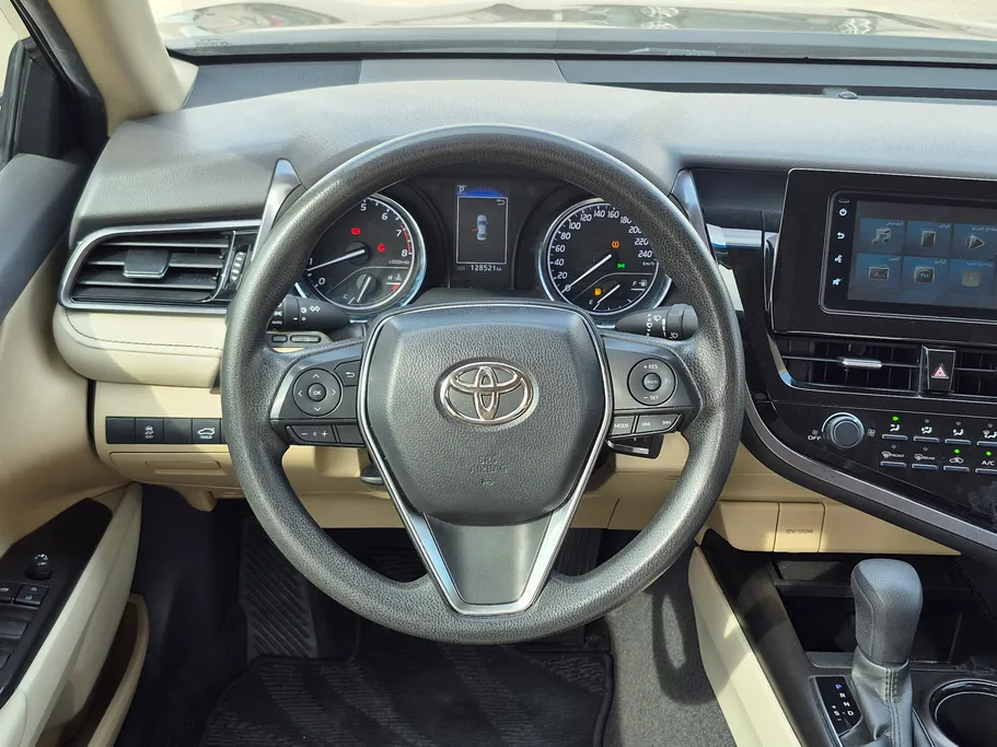 2022 Toyota Camry  LE 