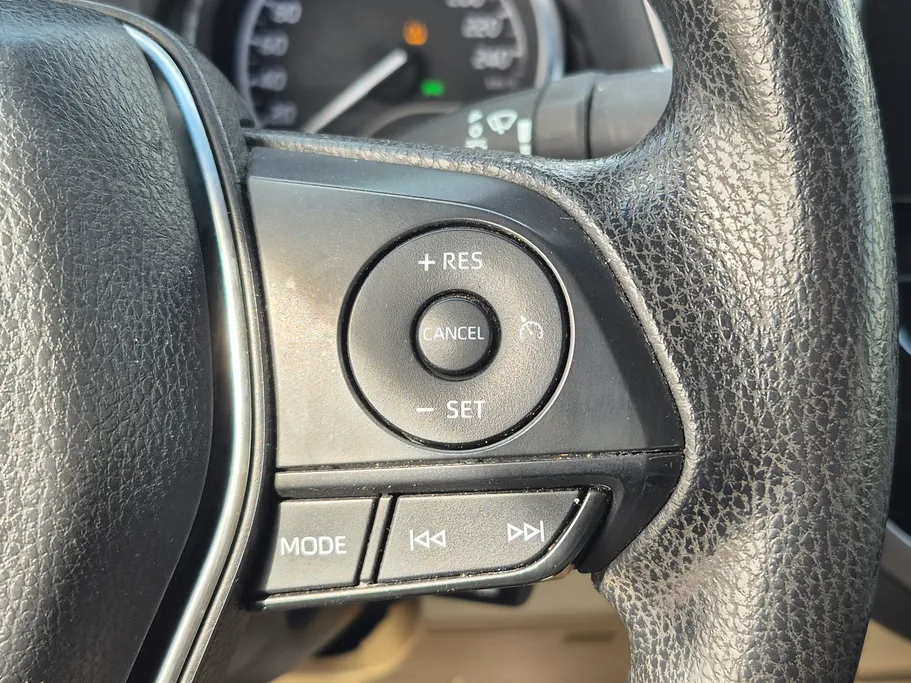 2022 Toyota Camry  LE 