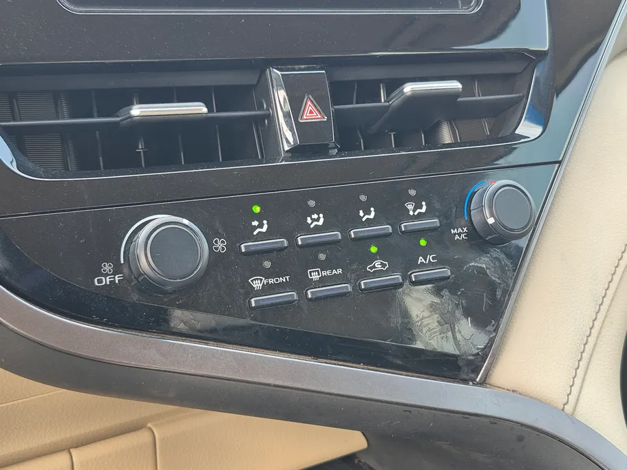 2022 Toyota Camry  LE 