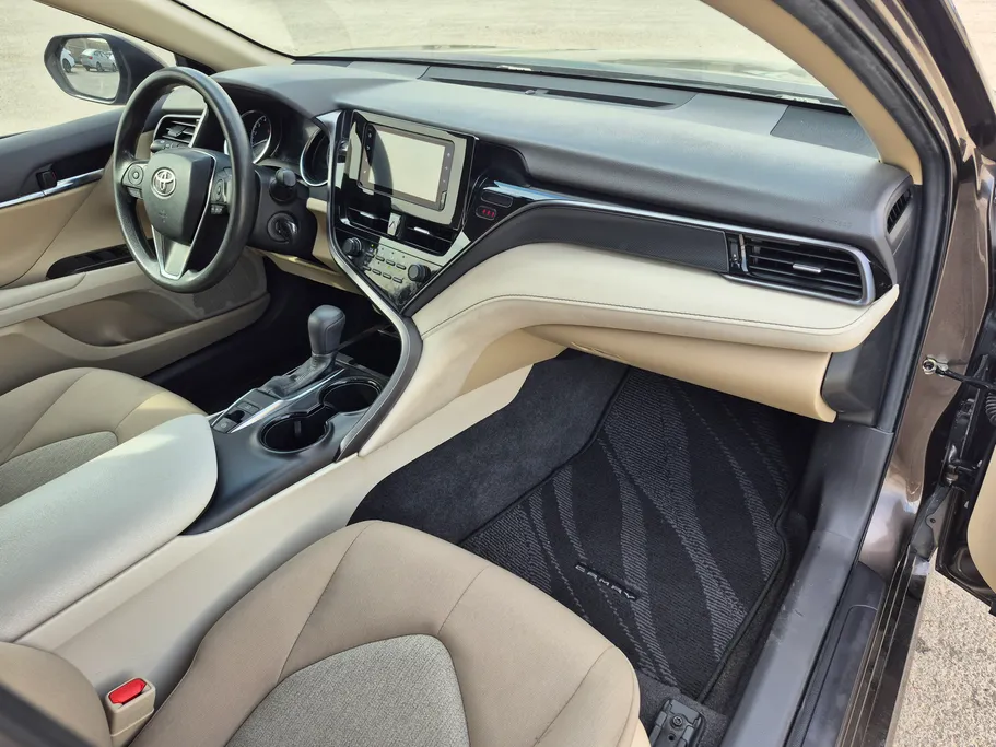 2022 Toyota Camry  LE 