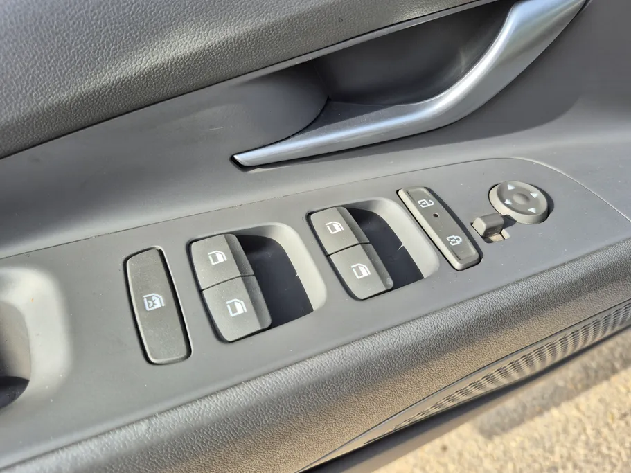 2024 Hyundai Elantra Fleet 