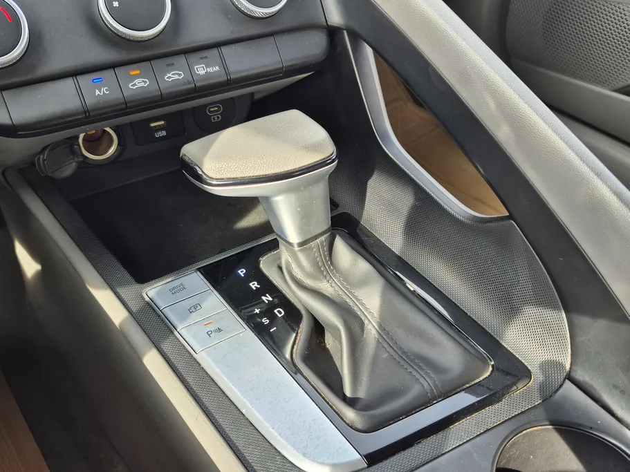 2024 Hyundai Elantra Fleet 