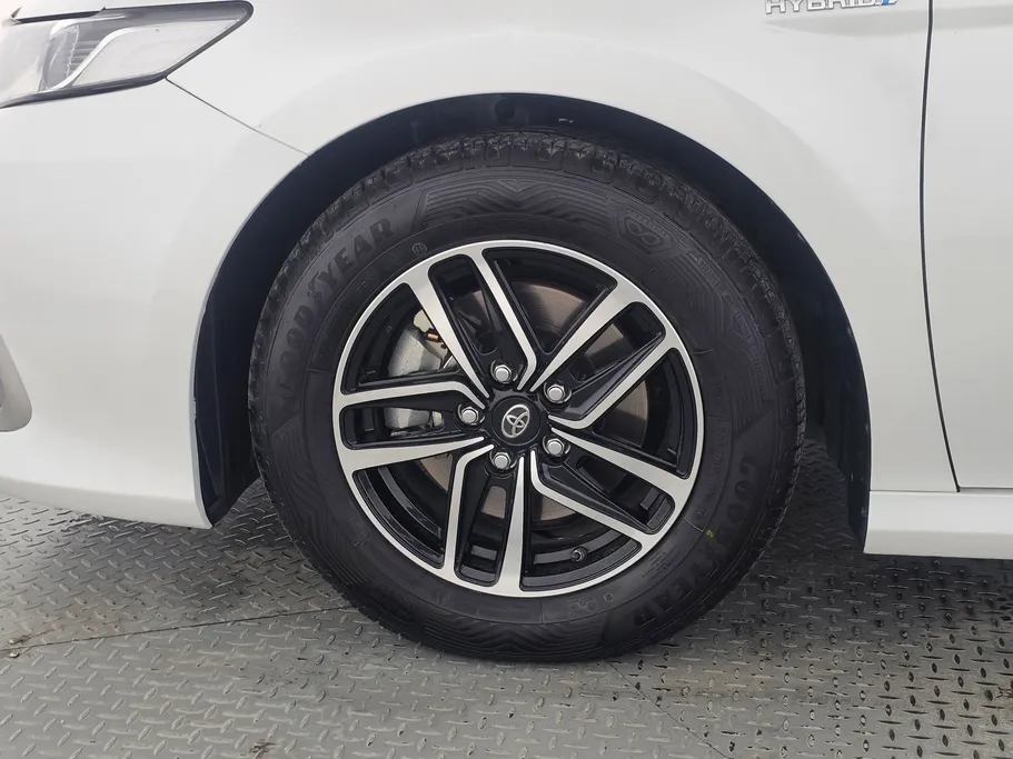 2023 Toyota Camry  LE HEV 