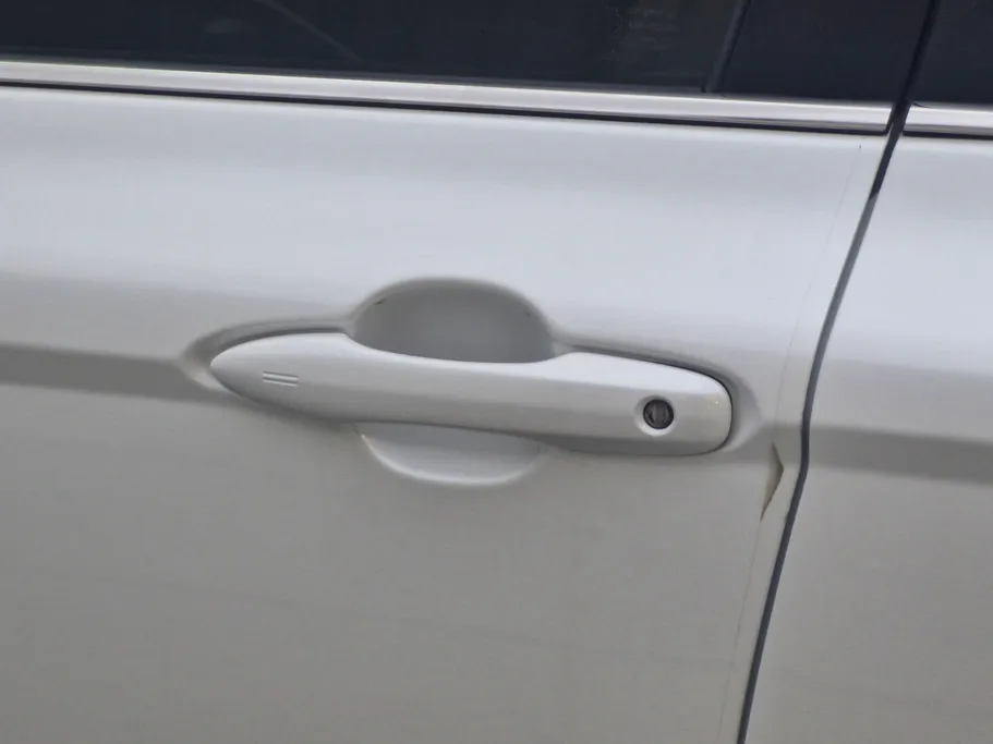 تويوتا كامري LE HEV 2023 