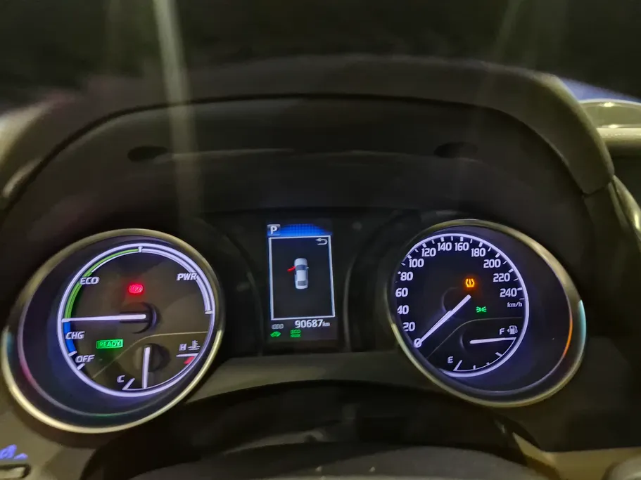 تويوتا كامري LE HEV 2023 