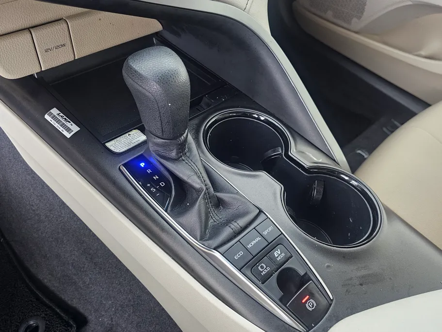 2023 Toyota Camry  LE HEV 