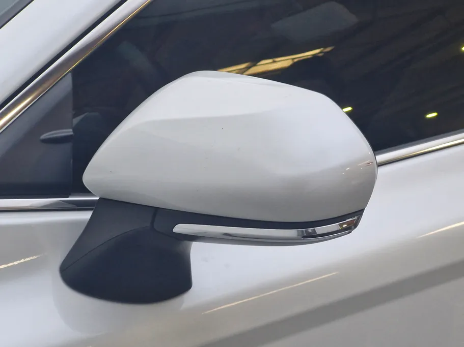 تويوتا كامري LE HEV 2023 