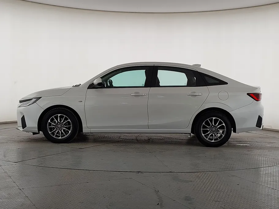 تويوتا يارس Y 2024 