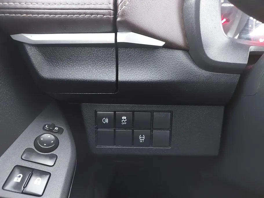 تويوتا يارس Y 2024 