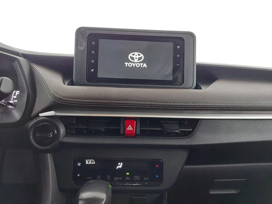 تويوتا يارس Y 2024 