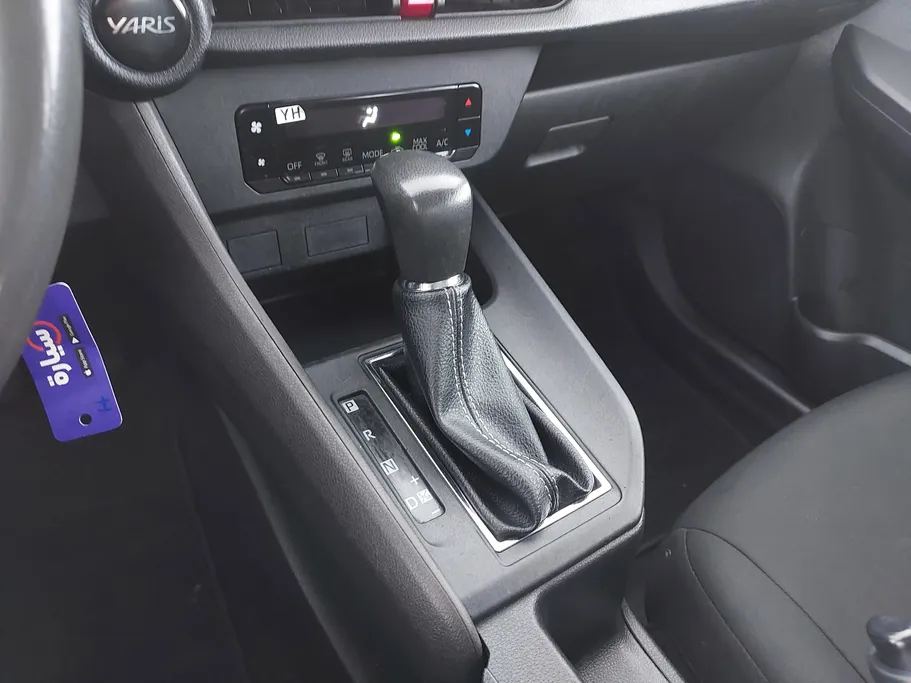 تويوتا يارس Y 2024 