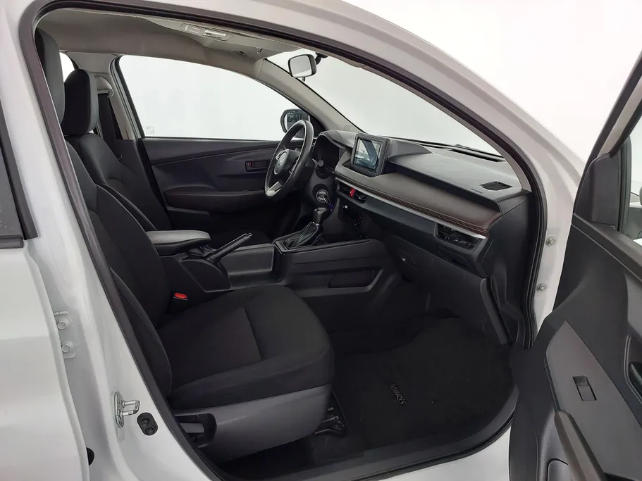 تويوتا يارس Y 2024 