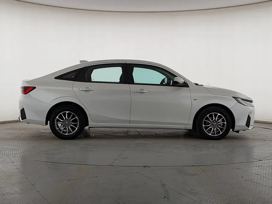 تويوتا يارس Y 2024 