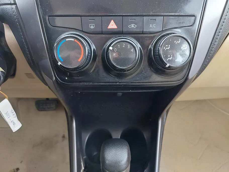 تويوتا يارس Y 2022 