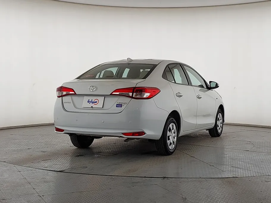 تويوتا يارس Y 2022 