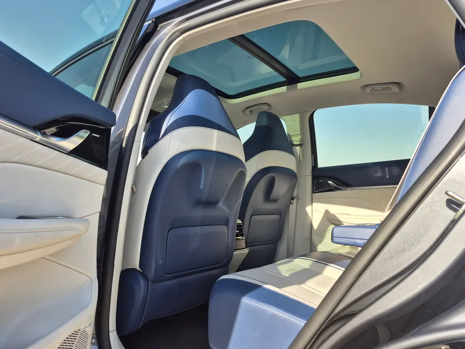 ام جي ويل لاكجري 2024 