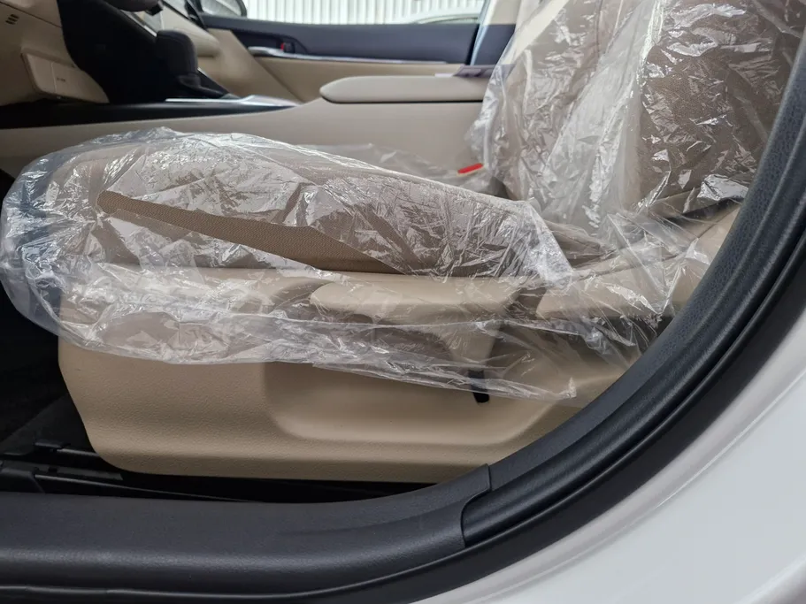 تويوتا كامري LE 2023 