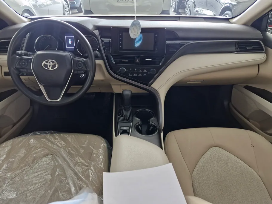 تويوتا كامري LE 2023 