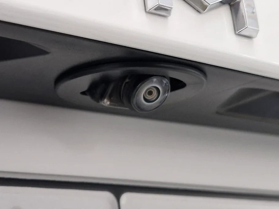 تويوتا كامري LE 2023 