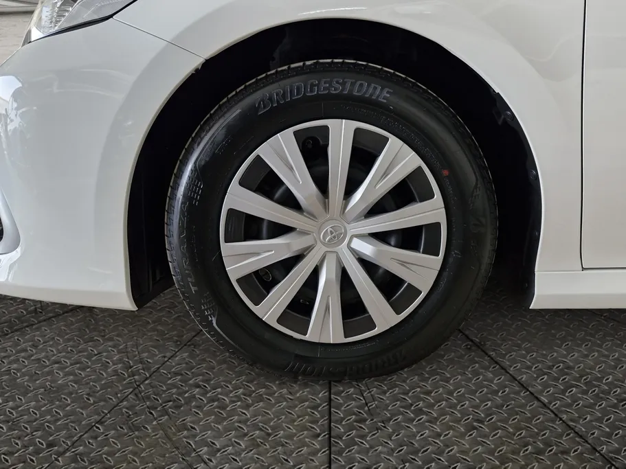 تويوتا كامري LE 2023 