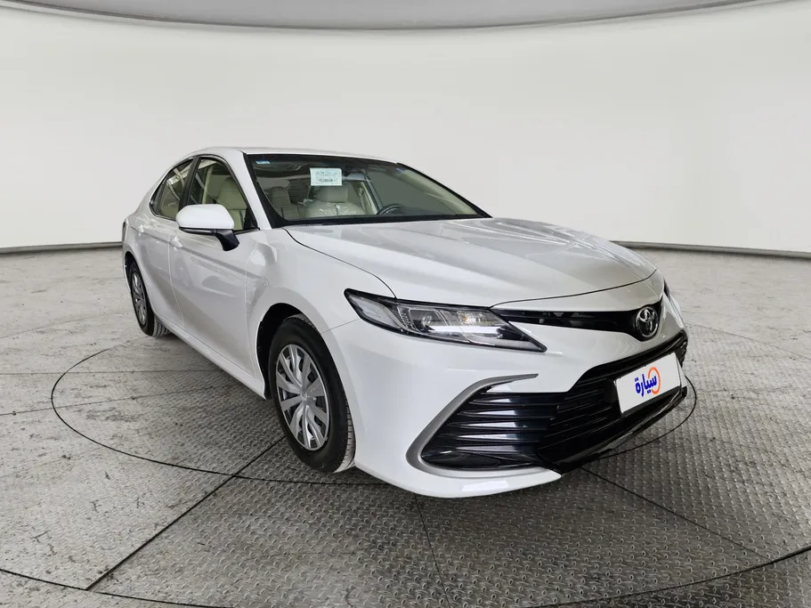 تويوتا كامري LE 2023 