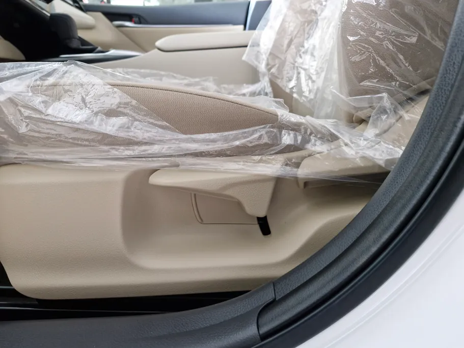 تويوتا كامري LE 2023 