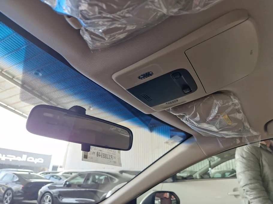 تويوتا كامري LE 2023 