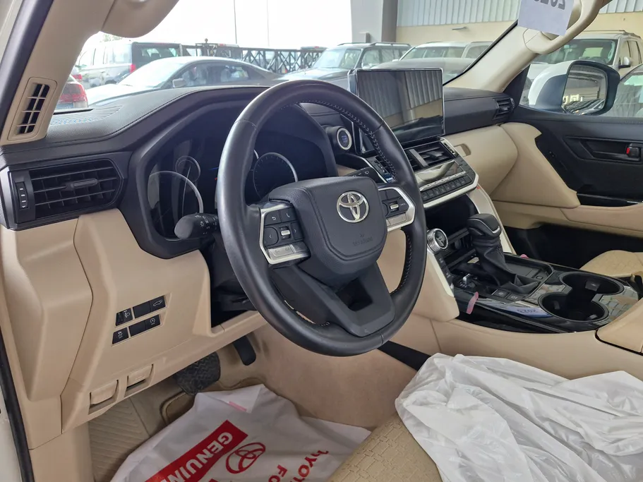 تويوتا لاندكروزر GXR3 2023 