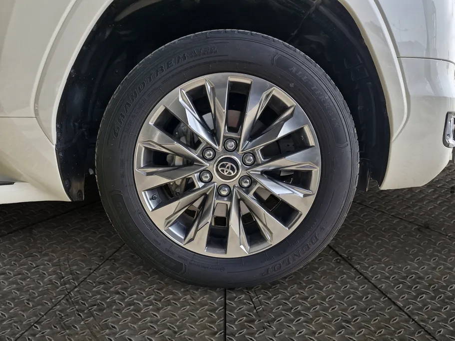 تويوتا لاندكروزر GXR4 2024 