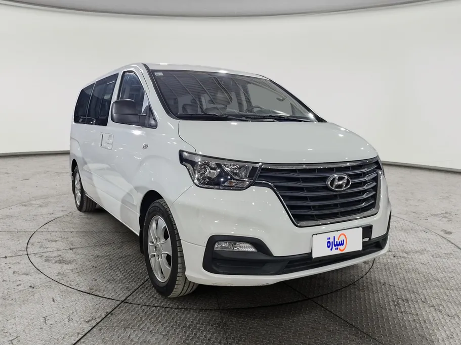 2020 Hyundai Grand Starex passenger 