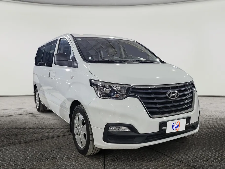 2020 Hyundai Grand Starex passenger 