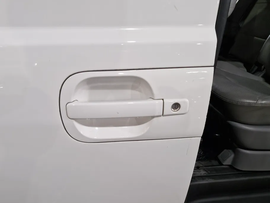 2020 Hyundai Grand Starex passenger 