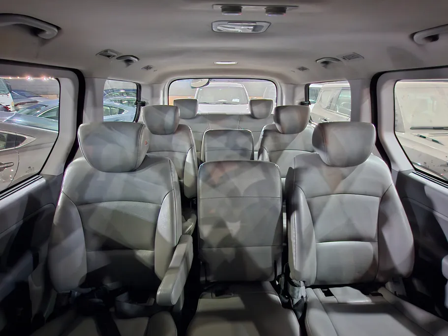 2020 Hyundai Grand Starex passenger 
