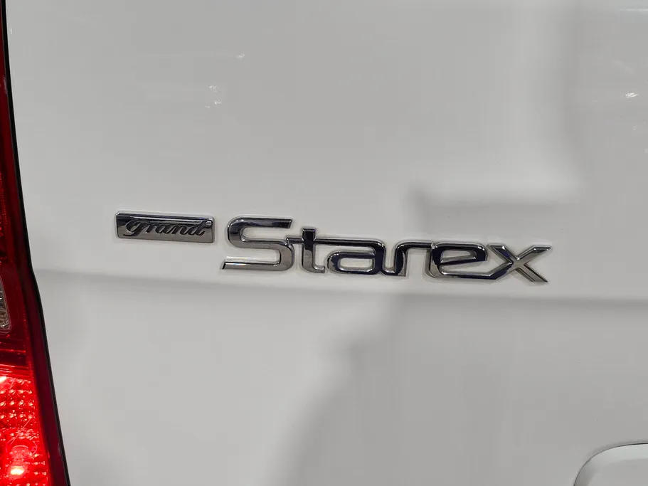 2020 Hyundai Grand Starex passenger 